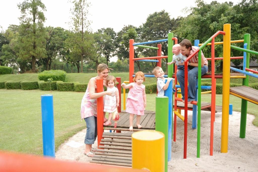 Country Woods Jakarta Cilandak (Jakarta) Ngoại thất bức ảnh